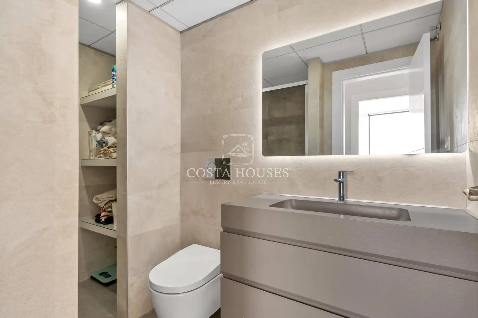 Bathroom of Attic for sale in Benidorm  with Air Conditioner, Private garden and Terrace