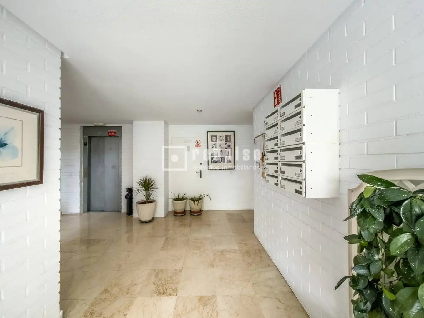 Flat for sale in Madrid  with Air Conditioner, Heating and Private garden