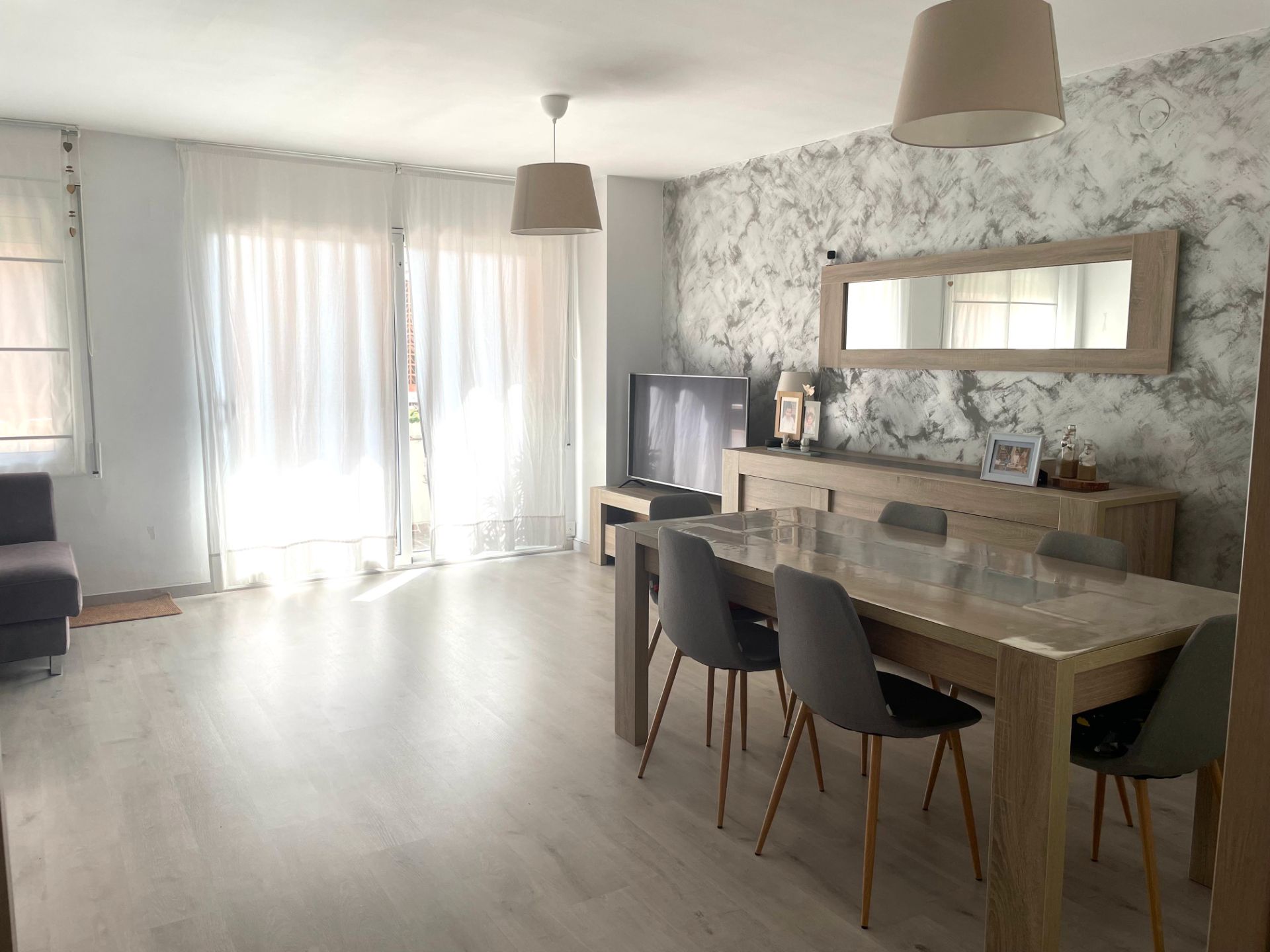 Menjador de Pis en venda en Sabadell amb Aire condicionat, Calefacció i Parquet