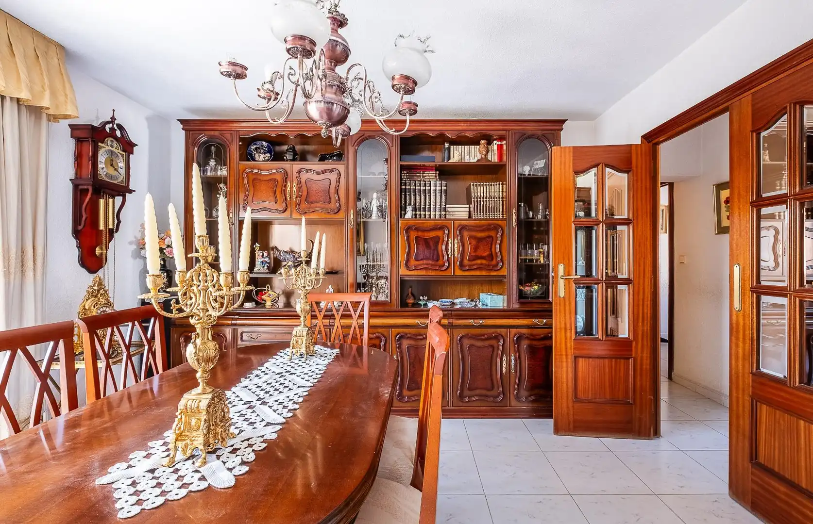 Comedor de Piso en venta en Madrid con Calefacción