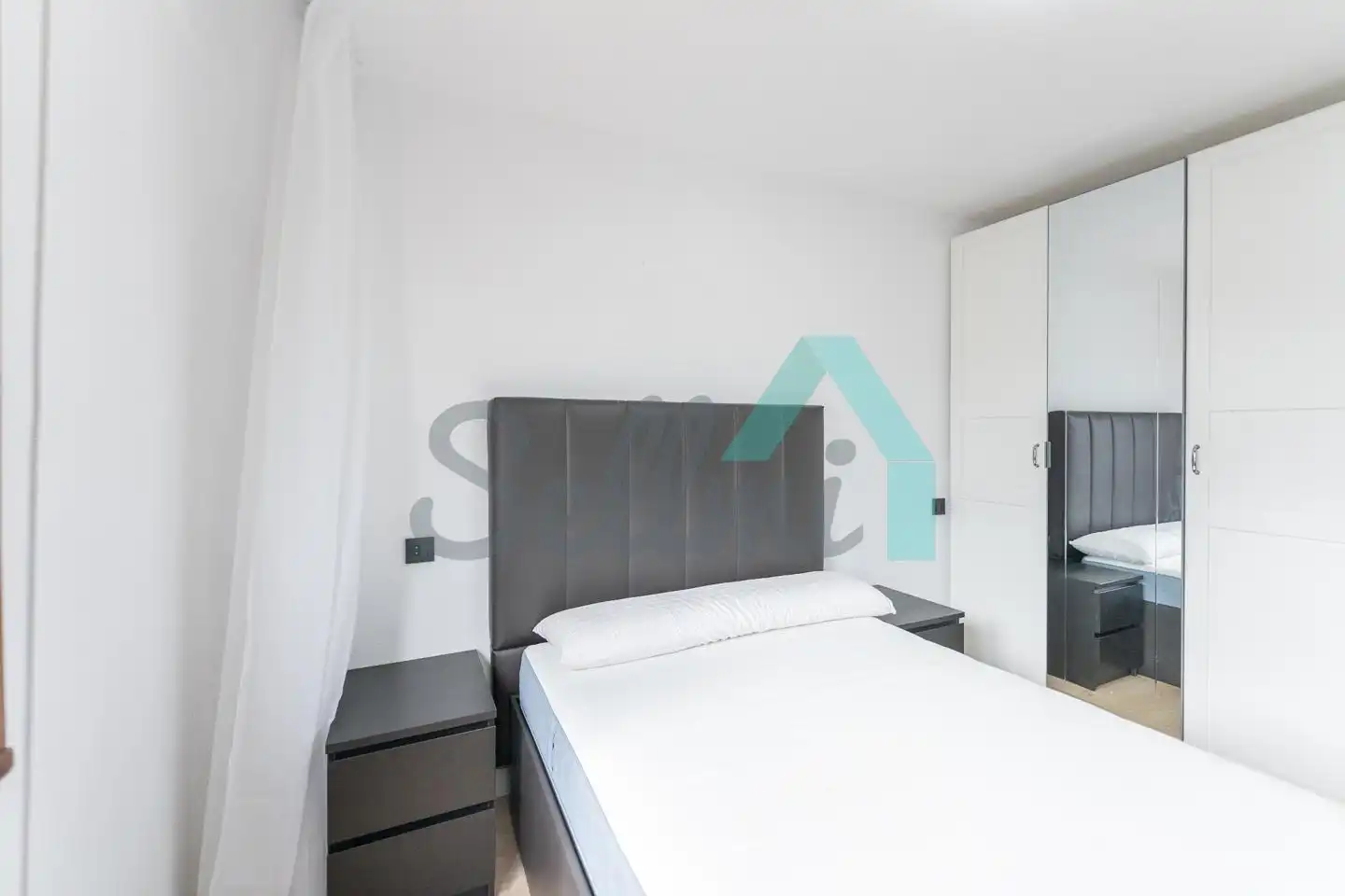 Flat for rent in Calle Gregorio Marañon, Vallobín