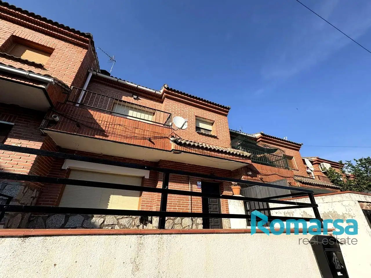 Exterior view of Houses for sale in Cebreros  with Heating, Private garden and Terrace