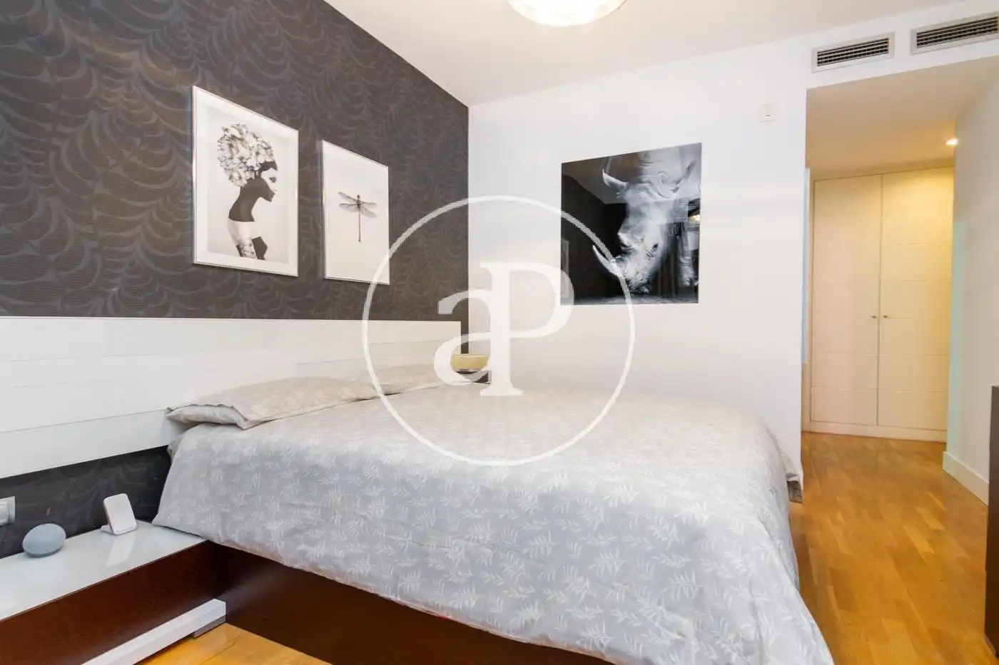 Schlafzimmer von Wohnung zur Miete in Pozuelo de Alarcón mit Klimaanlage, Heizung und Privatgarten