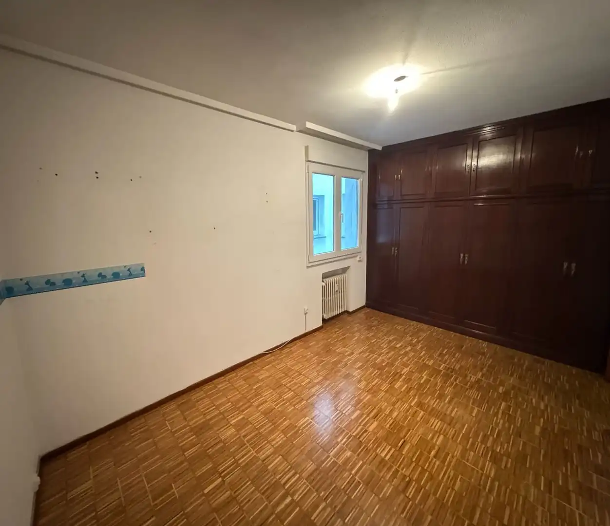 Habitación de Piso en venta en Gijón  con Calefacción y Parquet