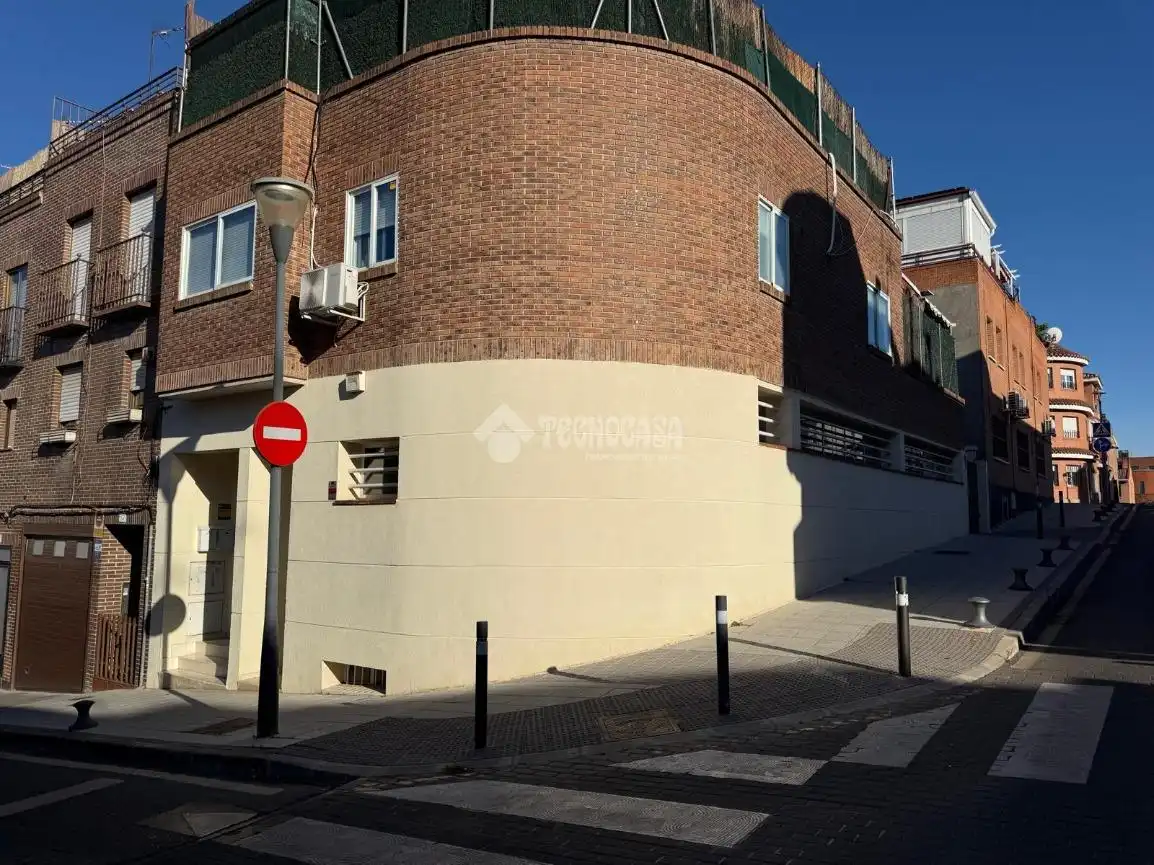 Parking de Local en venta en Alcobendas con Aire acondicionado y Terraza