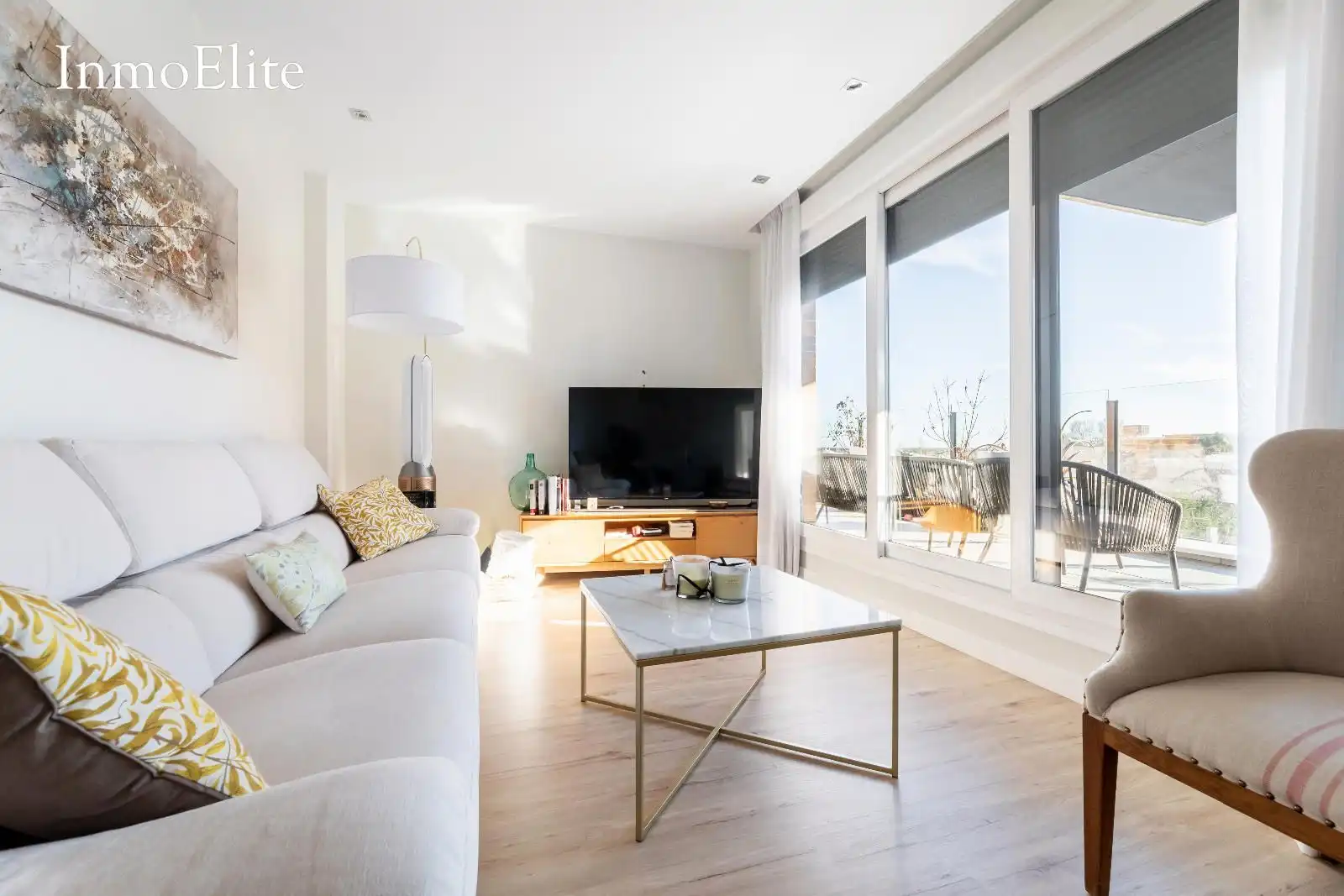 Wohnzimmer von Dachboden zum Verkauf in Majadahonda mit Klimaanlage, Heizung und Parkett