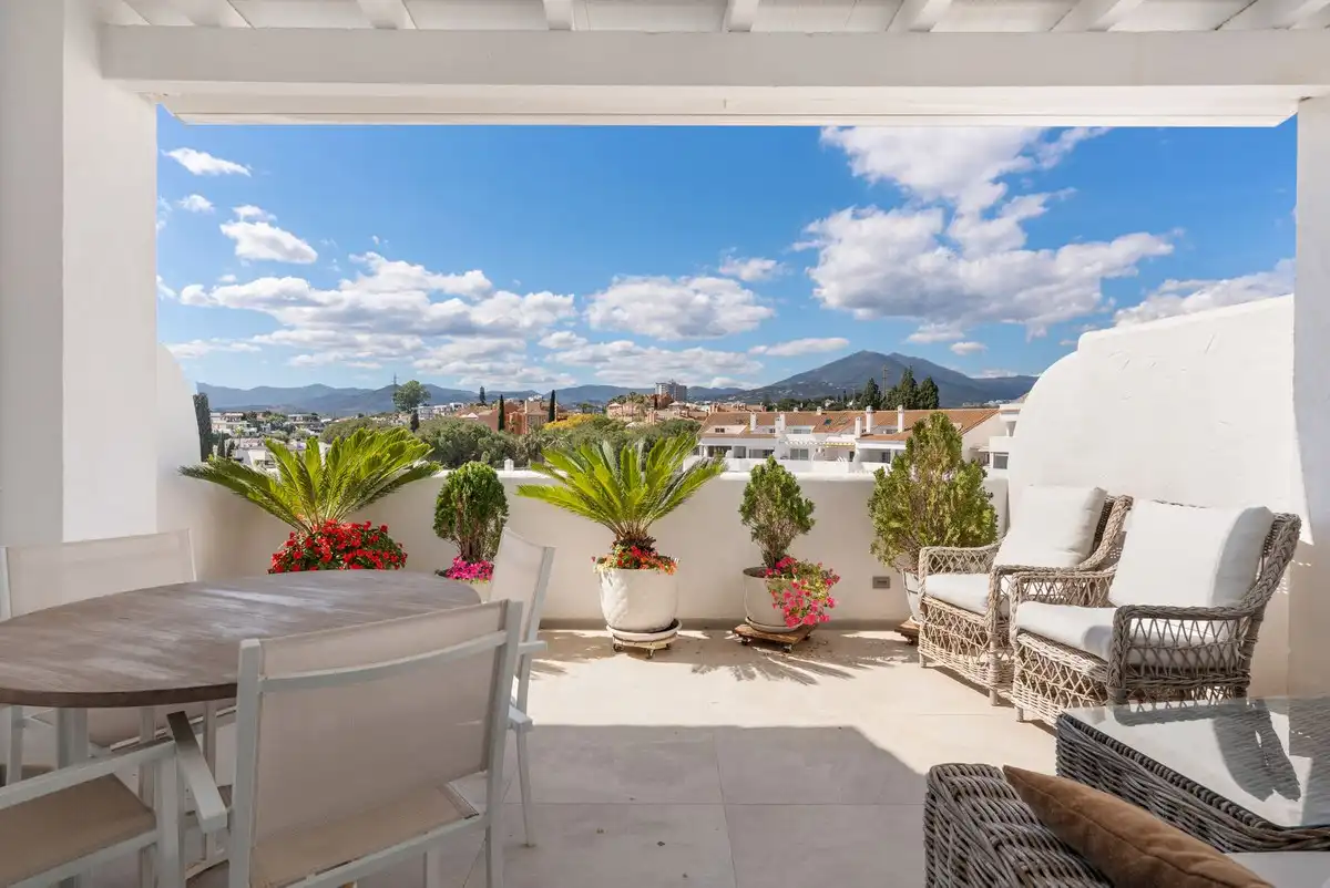 Penthouse mit Pool zum Verkauf in Calle los Granados 18