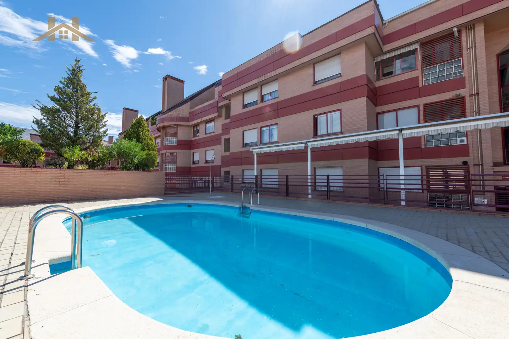 Piscina de Piso en venta en Majadahonda con Aire acondicionado, Calefacción y Trastero