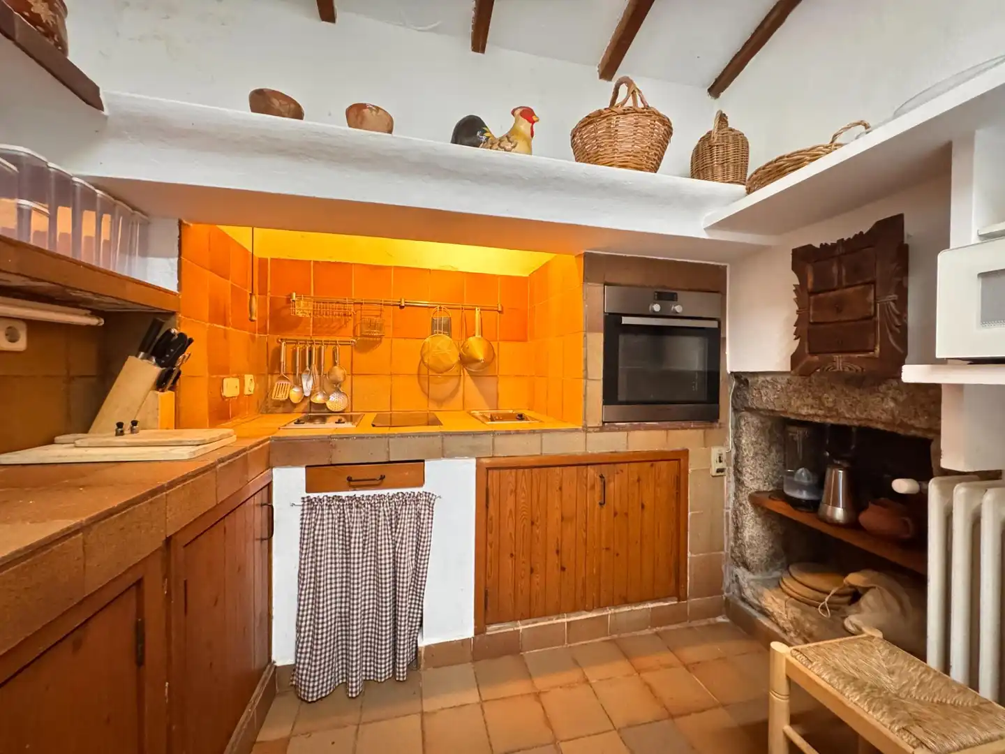 Cocina de Casa o chalet en venta en Pontevedra Capital  con Calefacción, Jardín privado y Terraza