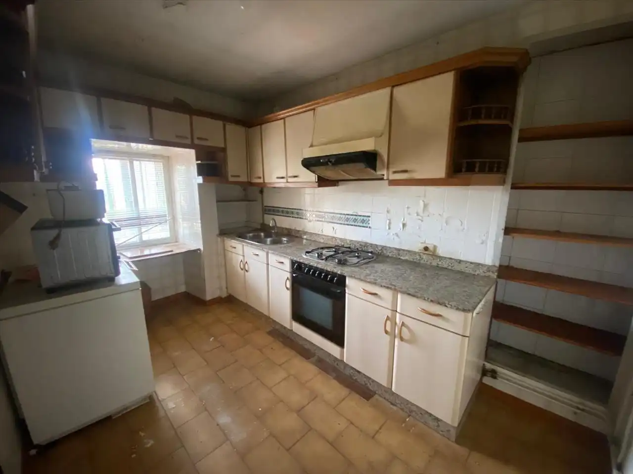 Kitchen of Detached homes for sale in A Pobra do Caramiñal  with Terrace and Storage room