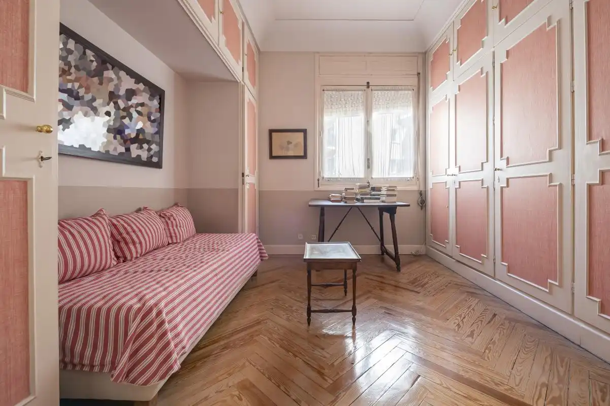 Bedroom of Flat for sale in Madrid  with Air Conditioner, Heating and Terrace