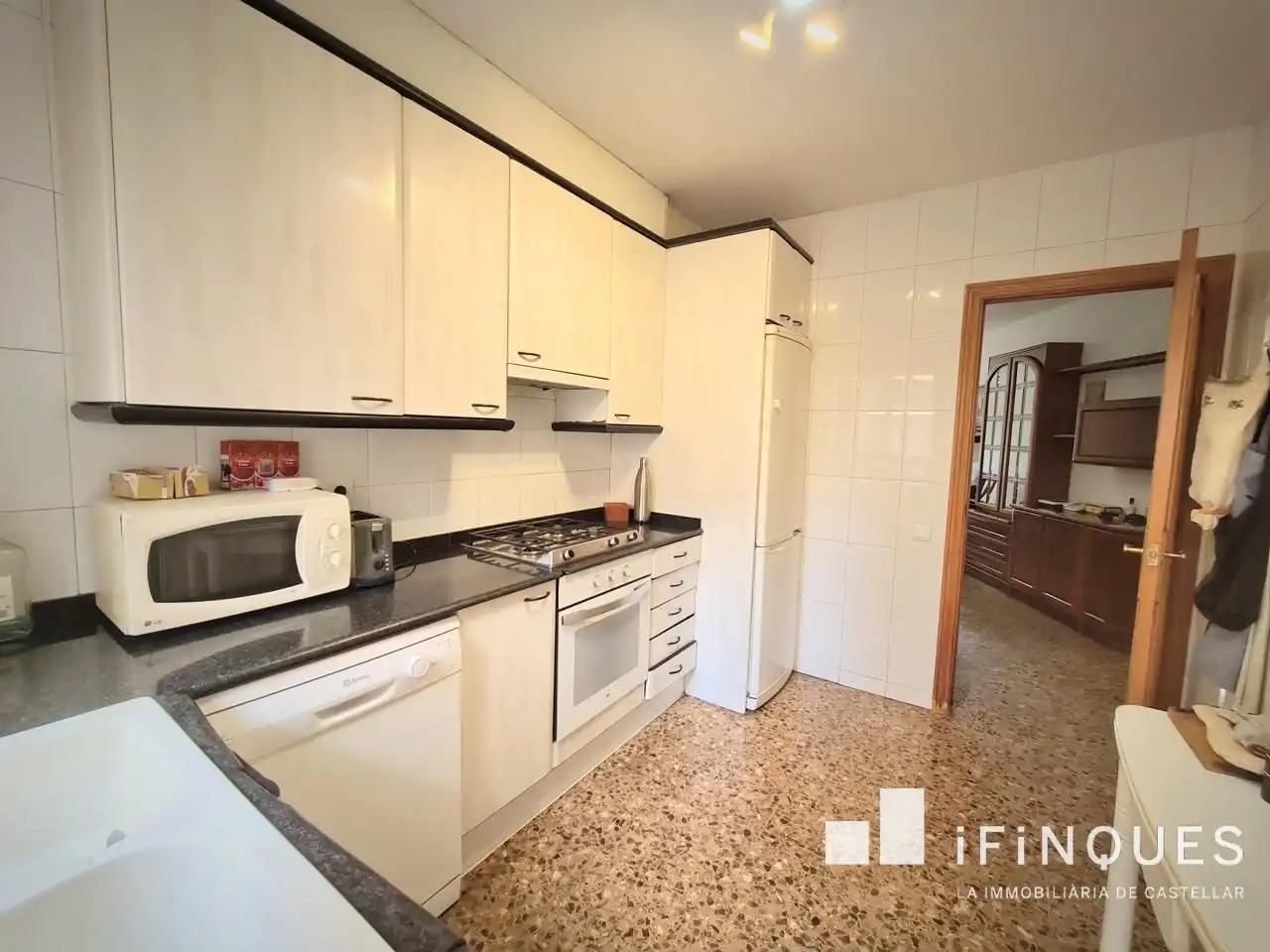 Cocina de Planta baja en venta en Castellar del Vallès con Calefacción, Terraza y Internet