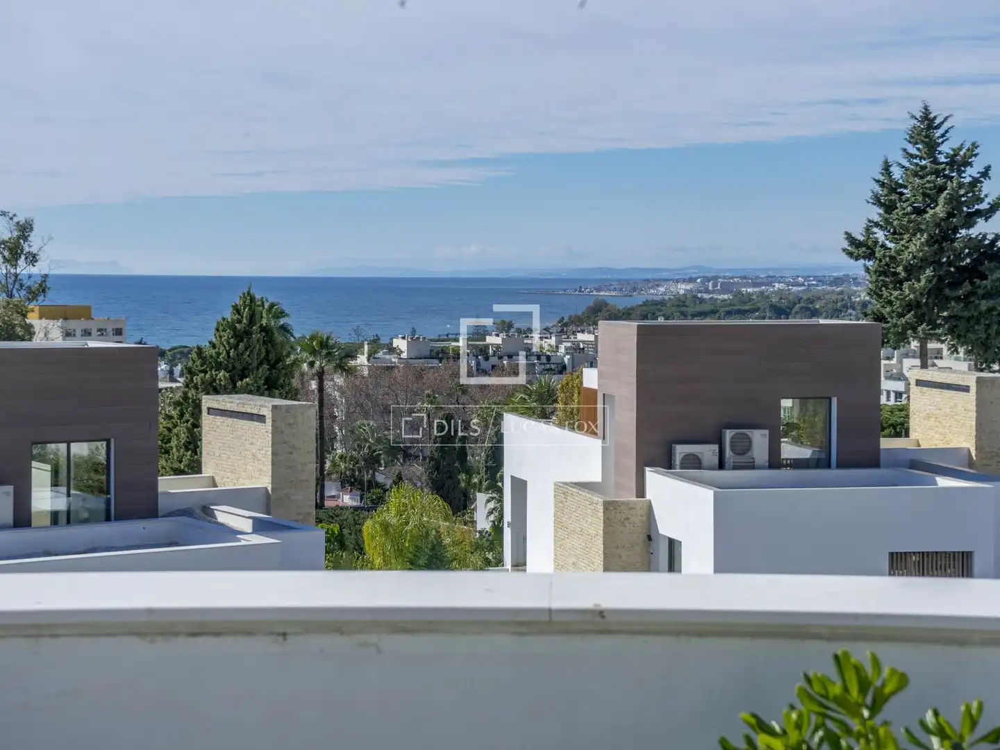 Vista exterior de Casa o chalet en venta en Marbella con Aire acondicionado, Calefacción y Jardín privado