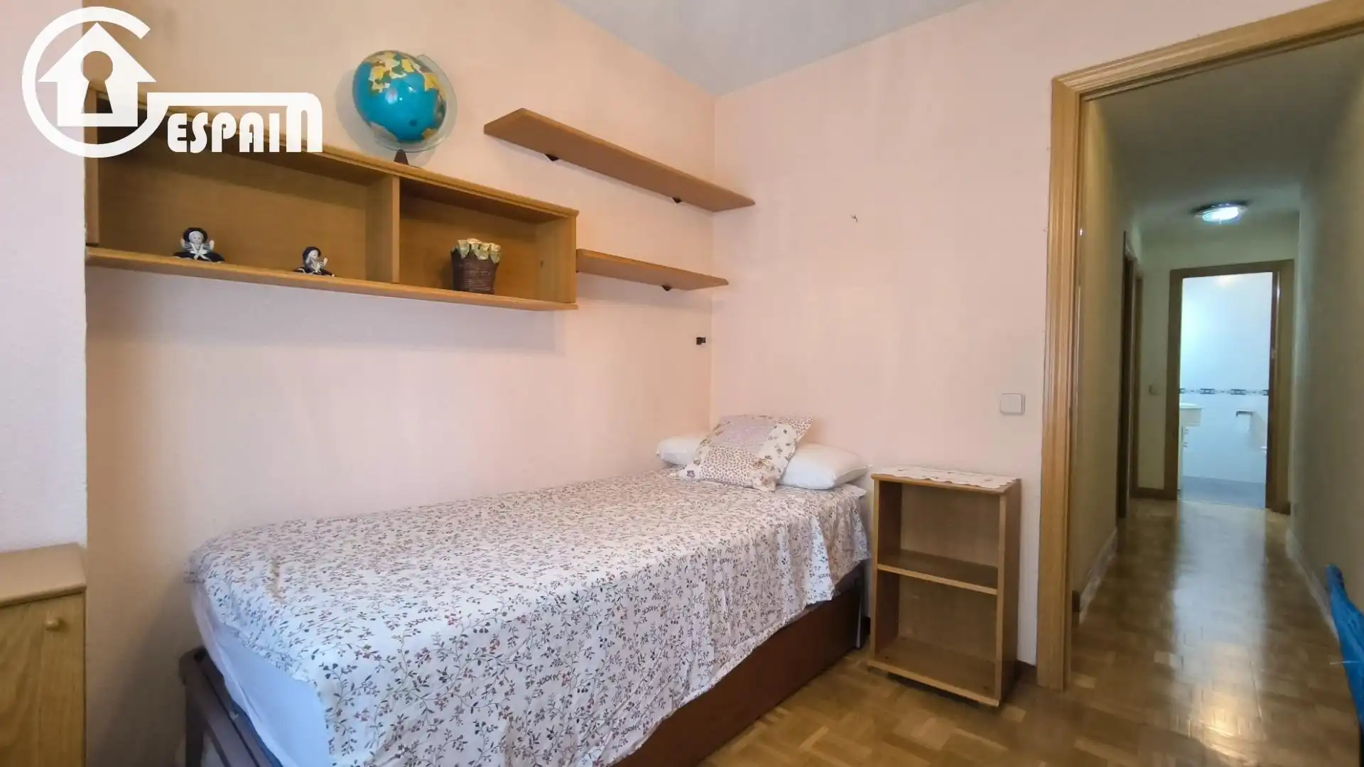Bedroom of Flat for sale in Madrid  with Air Conditioner and Heating