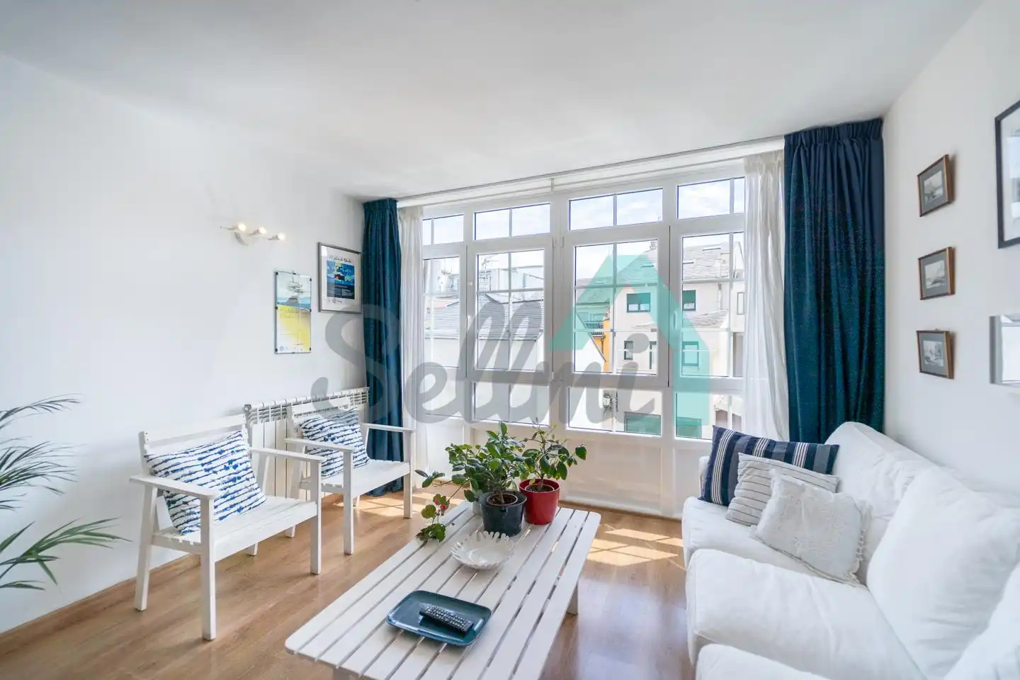 Sala de estar de Casa adosada en venta en Ribadeo con Calefacción, Jardín privado y Terraza
