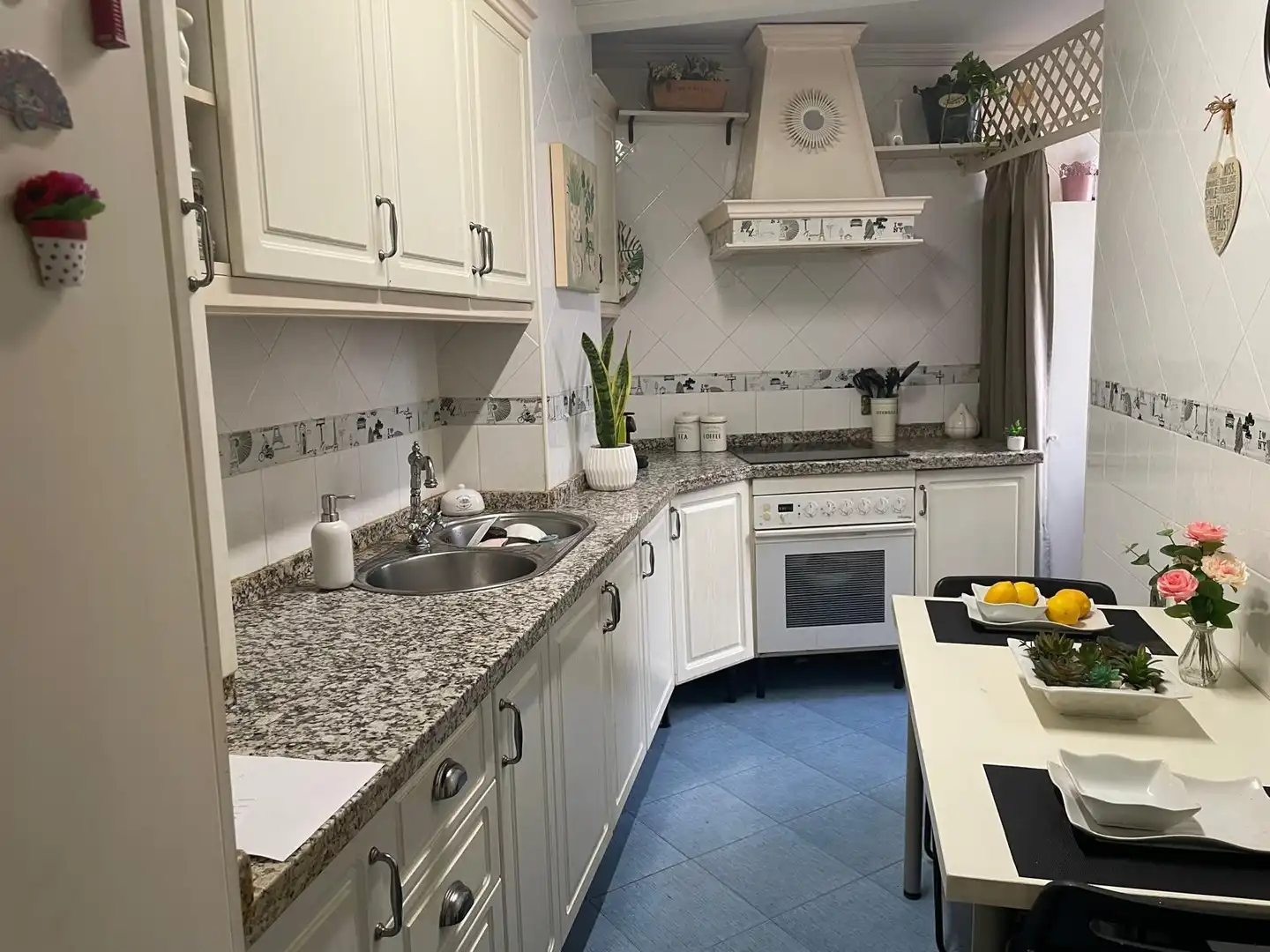 Cocina de Piso en venta en Carretera de Cádiz