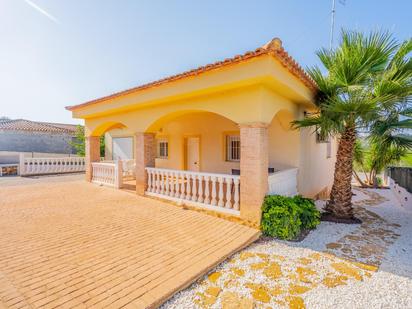 Vista exterior de Casa o xalet en venda en Montroy amb Aire condicionat, Calefacció i Jardí privat