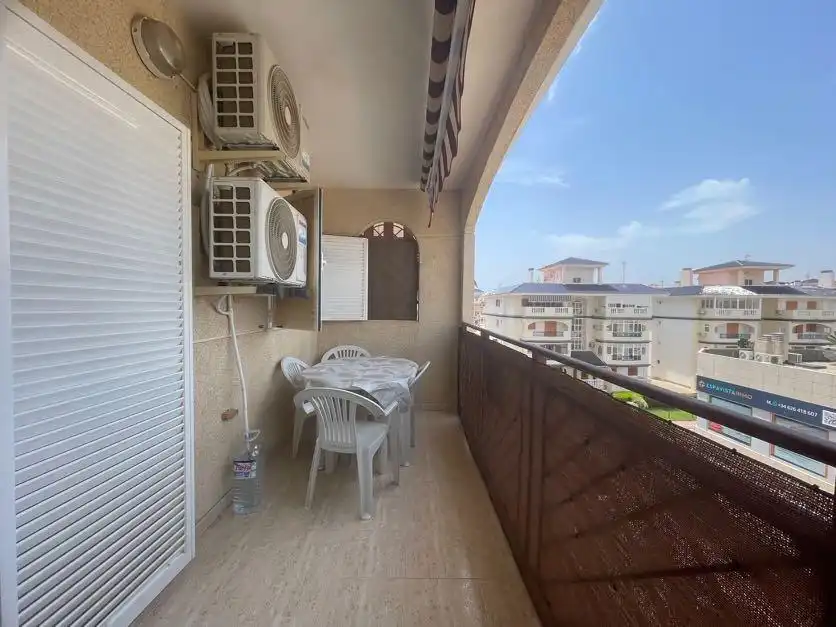 Terrassa de Apartament en venda en Torrevieja amb Aire condicionat, Terrassa i Moblat