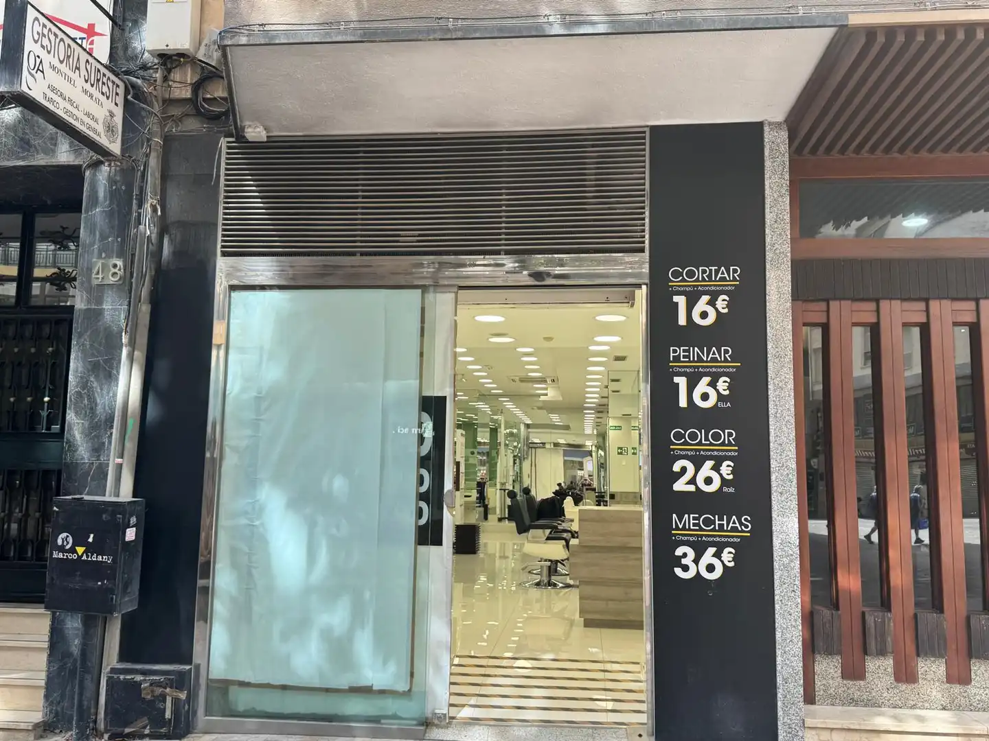 Local comercial en alquiler en Paseo de Almería 46, imagen 7