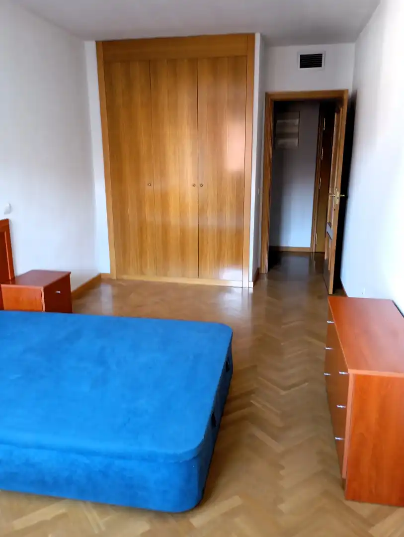 Dormitori de Apartament de lloguer en Aranjuez amb Aire condicionat, Calefacció i Parquet