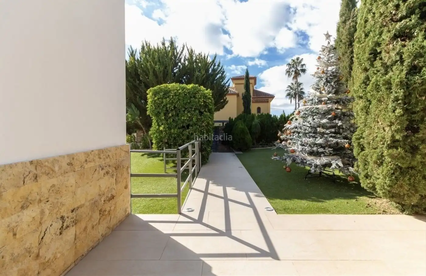 Xalet amb jardí en venda a Calle Leoni Benabú 4
