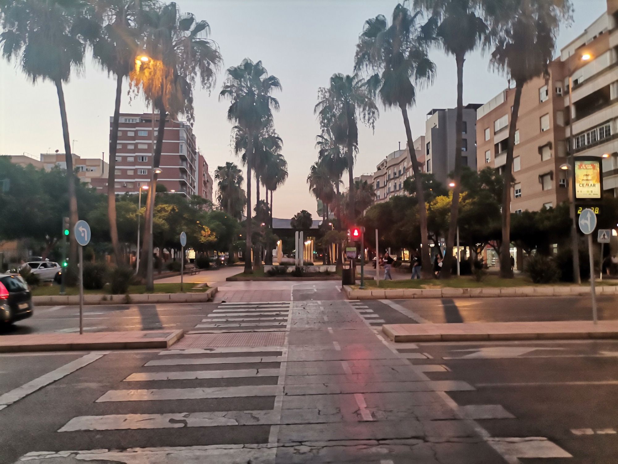 Vista exterior de Local de lloguer en  Almería Capital
