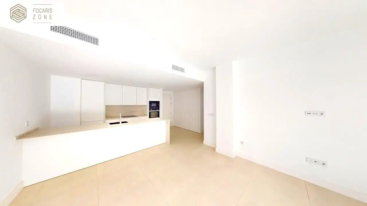 Piso con terraza en venta en Calle Fuengirola, imagen 2