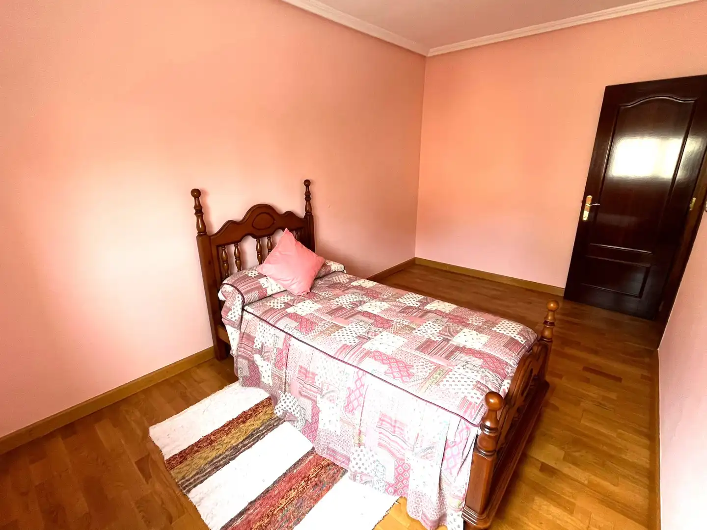 Habitación de Piso en venta en Cuéllar con Calefacción, Parquet y Trastero