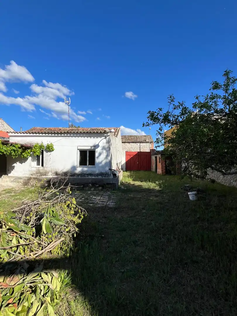 Casa o xalet en venda en La Parrilla  amb Calefacció, Terrassa i Traster