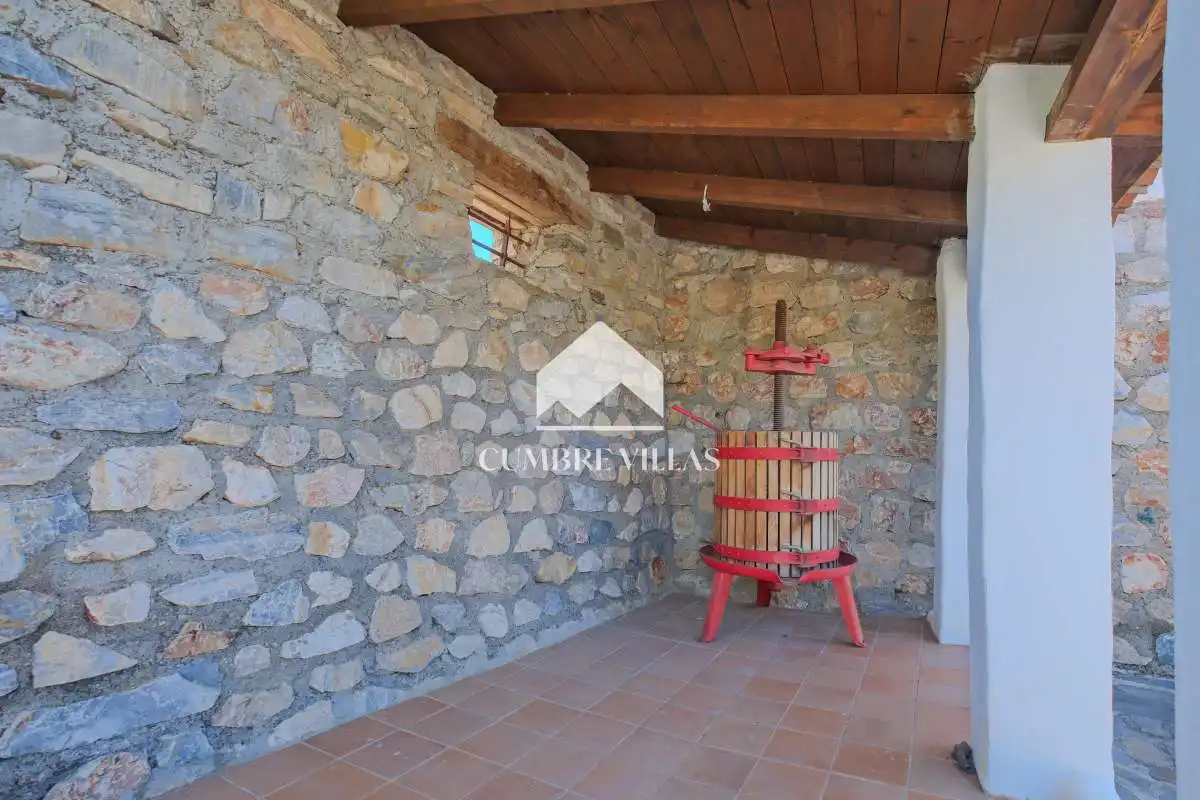 Casa rústica amb jardí en venda a Ítrabo, imagen 49