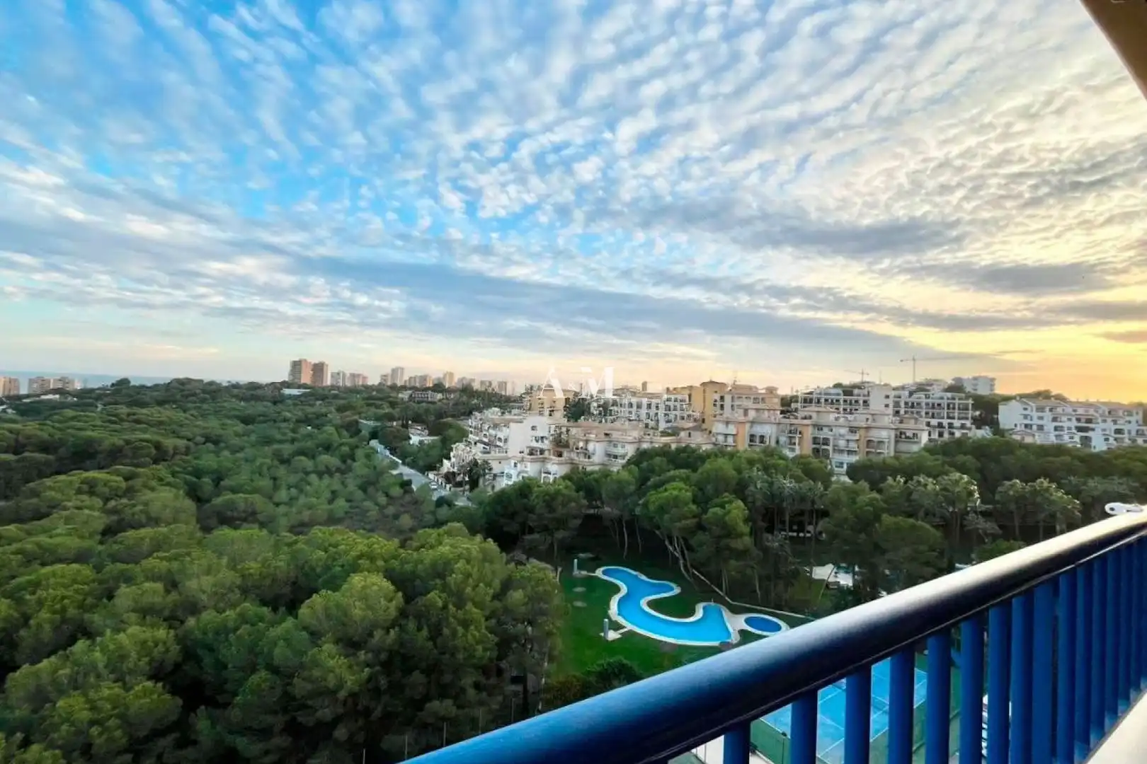 Apartamento con terraza en alquiler en Orihuela Costa, imagen 3