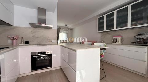 Foto 2 de Casa adosada en venda a Narcís Monturiol, Montornès del Vallès, Barcelona