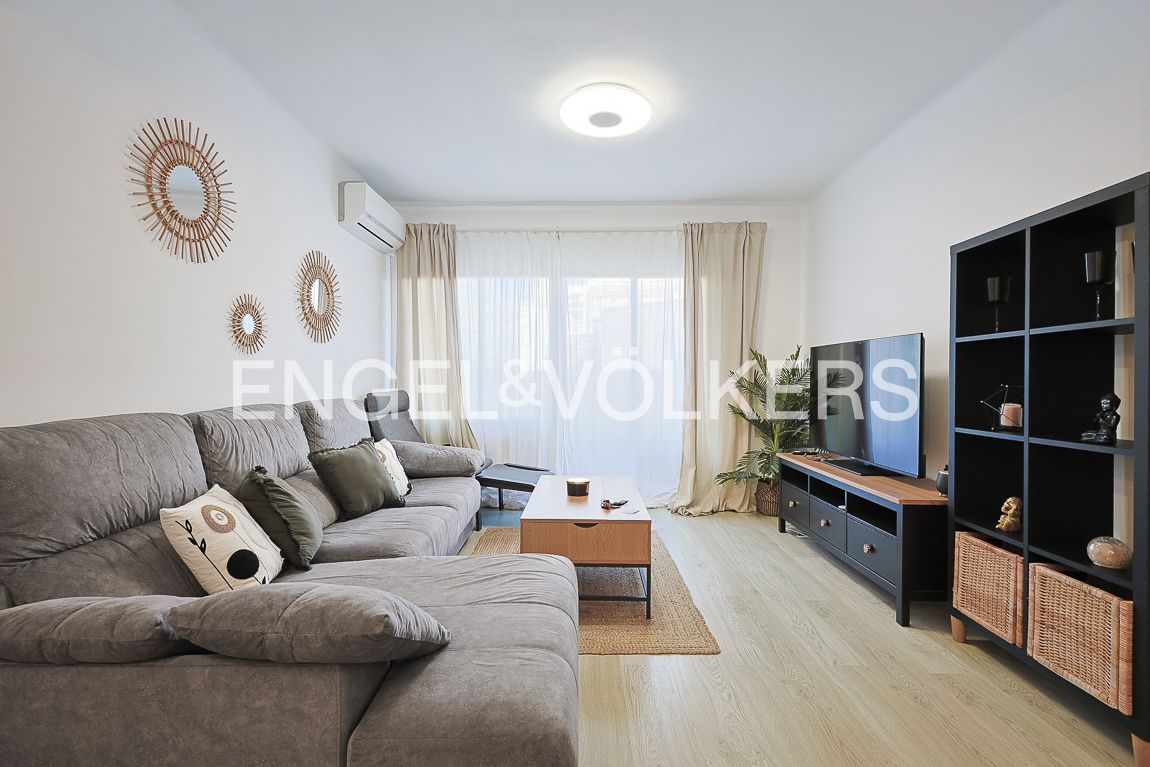 Sala d'estar de Apartament de lloguer en  Valencia Capital amb Aire condicionat, Calefacció i Parquet