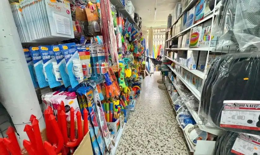 Local comercial en venda a Avenida Faro Mesa Roldán, imagen 3