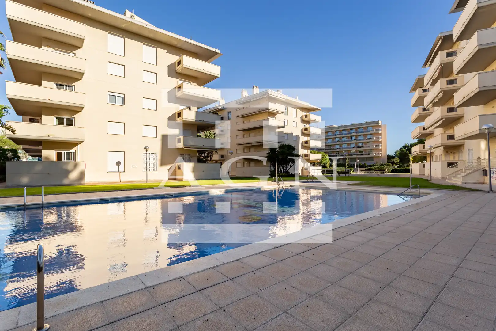 Piscina de Piso en venta en Salou con Aire acondicionado, Calefacción y Parquet