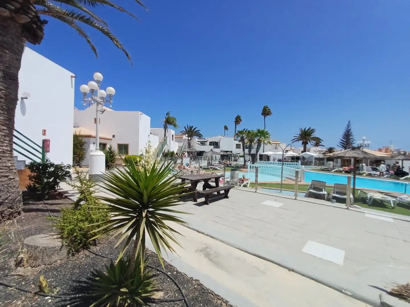 Außenansicht von Wohnungen zum Verkauf in Antigua mit Terrasse, Möbliert und Gemeinschaftspool