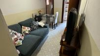 Sala d'estar de Pis en venda en L'Hospitalet de Llobregat amb Calefacció