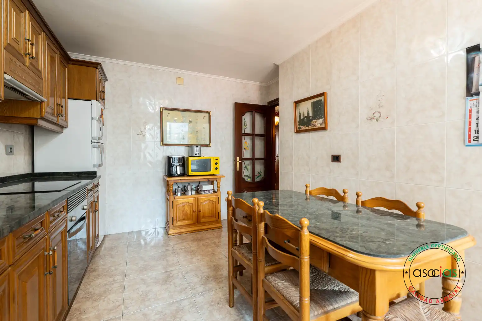 Küche von Dachboden zum Verkauf in Gijón  mit Heizung, Parkett und Terrasse
