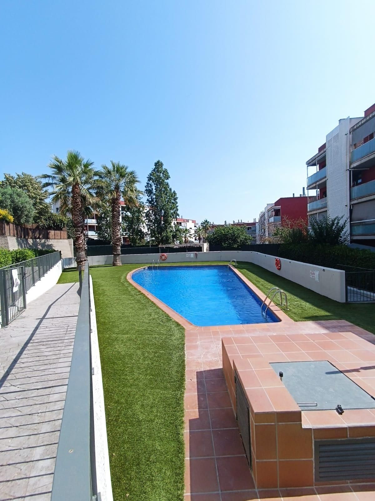 Piscina de Planta baixa en venda en Sentmenat amb Calefacció i Parquet