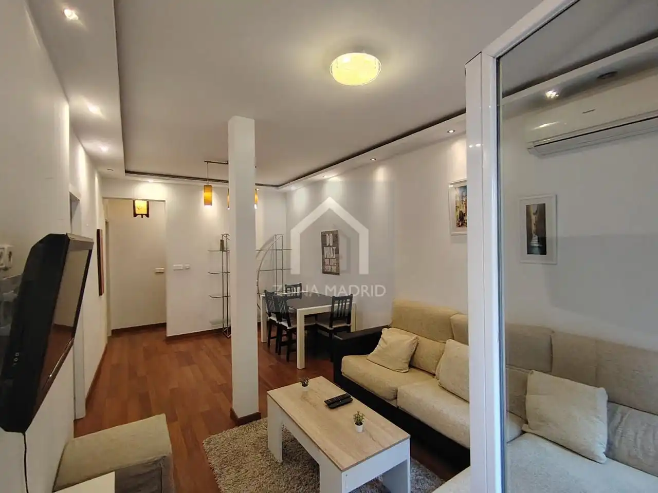 Sala de estar de Piso en venta en Madrid con Aire acondicionado y Balcón
