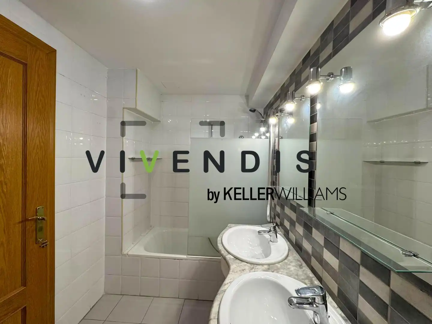 Baño de Piso en venta en Sant Andreu de la Barca con Aire acondicionado