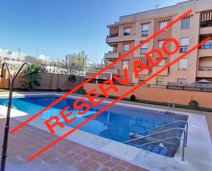 Swimming pool of Flat to rent in  Granada Capital  with Air Conditioner, Heating and Private garden