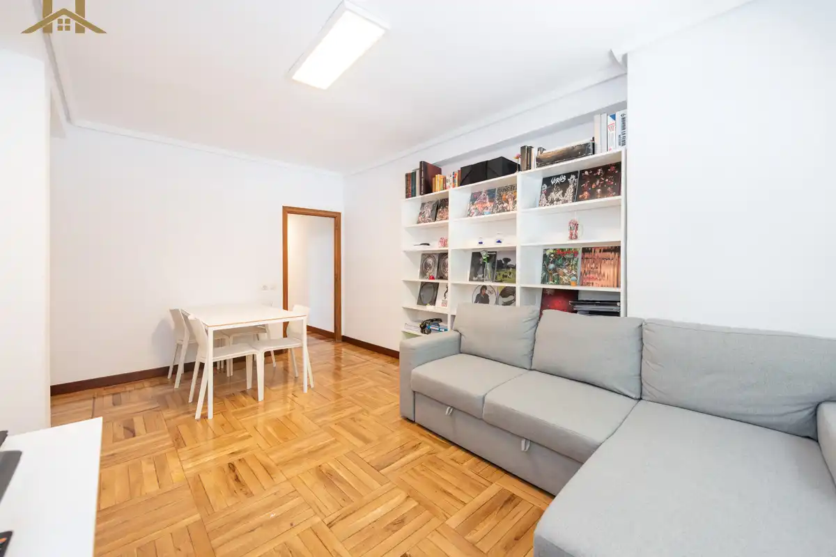Piso con ascensor en venta en Calle de Martín de Vargas 38, imagen 3