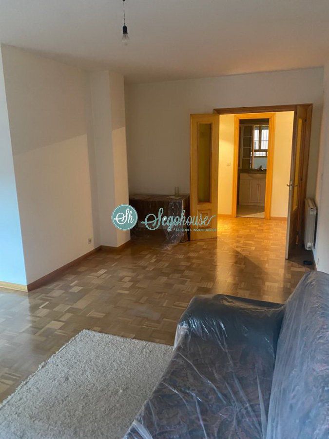 Flat for sale in Segovia Capital  with Heating, Parquet flooring and Storage room