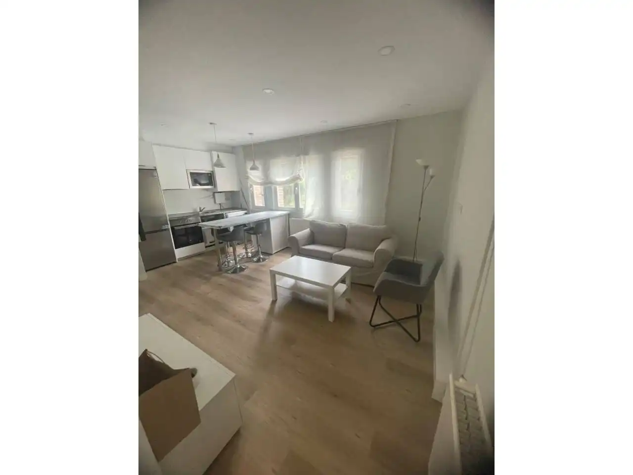 Vista exterior de Piso de alquiler en Burgos con Calefacción, Parquet y Amueblado