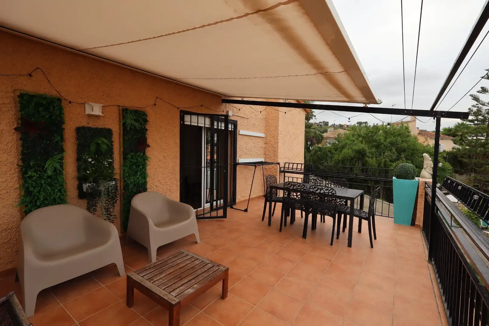Chalet con piscina en venta en Calle PINOS, imagen 3