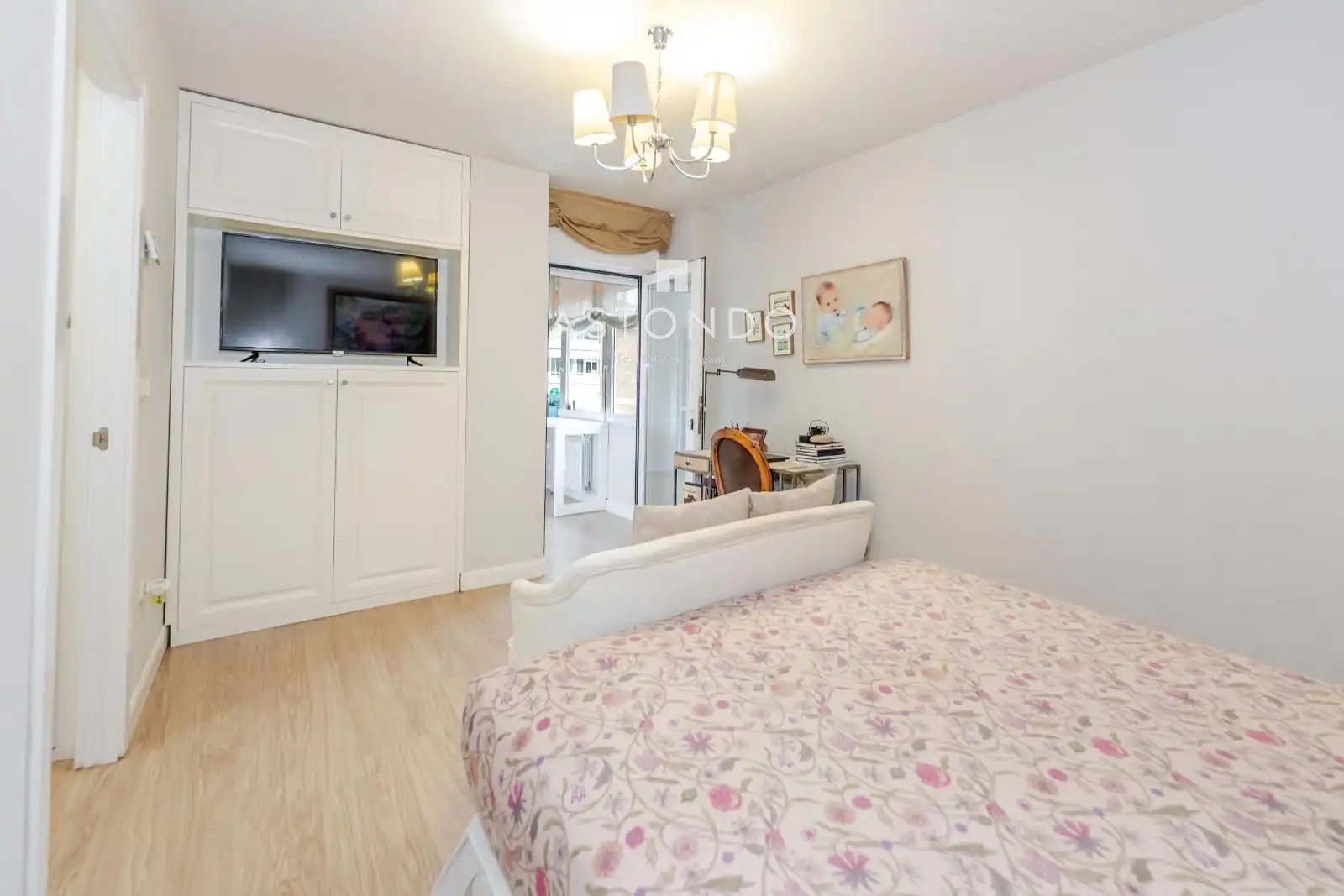 Bedroom of Flat for sale in Hortaleza