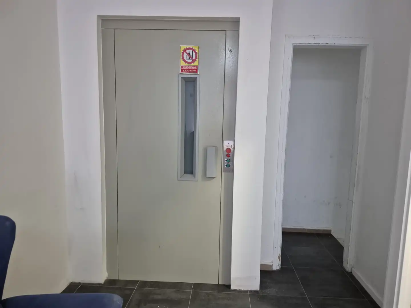 Gewerbefläche zum Verkauf in de l'Encarnació, imagen 4