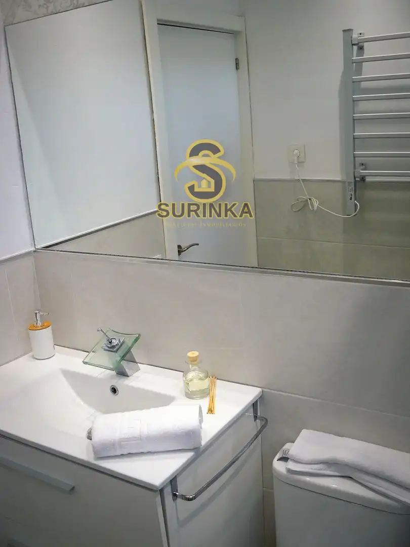 Baño de Dúplex de alquiler en San Bartolomé de Tirajana con Aire acondicionado, Terraza y Piscina