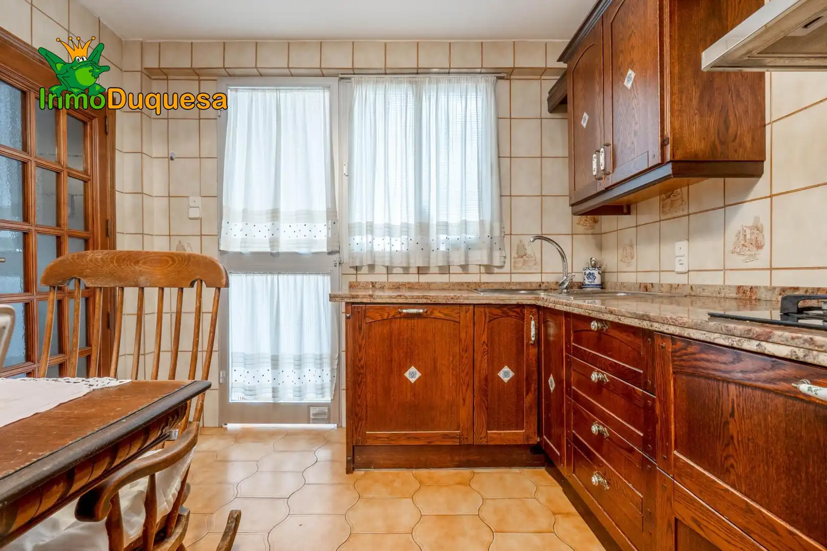 Cuina de Àtic en venda en Granada amb Parquet, Terrassa i Traster